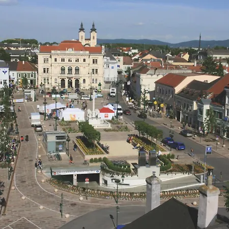Sunny In The Heart Of Tulln * تولين