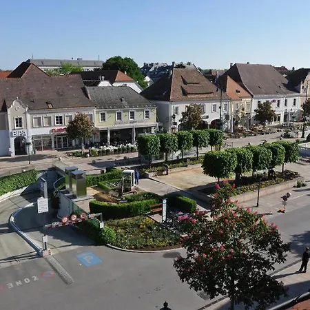 Sunny In The Heart Of Tulln شقة *